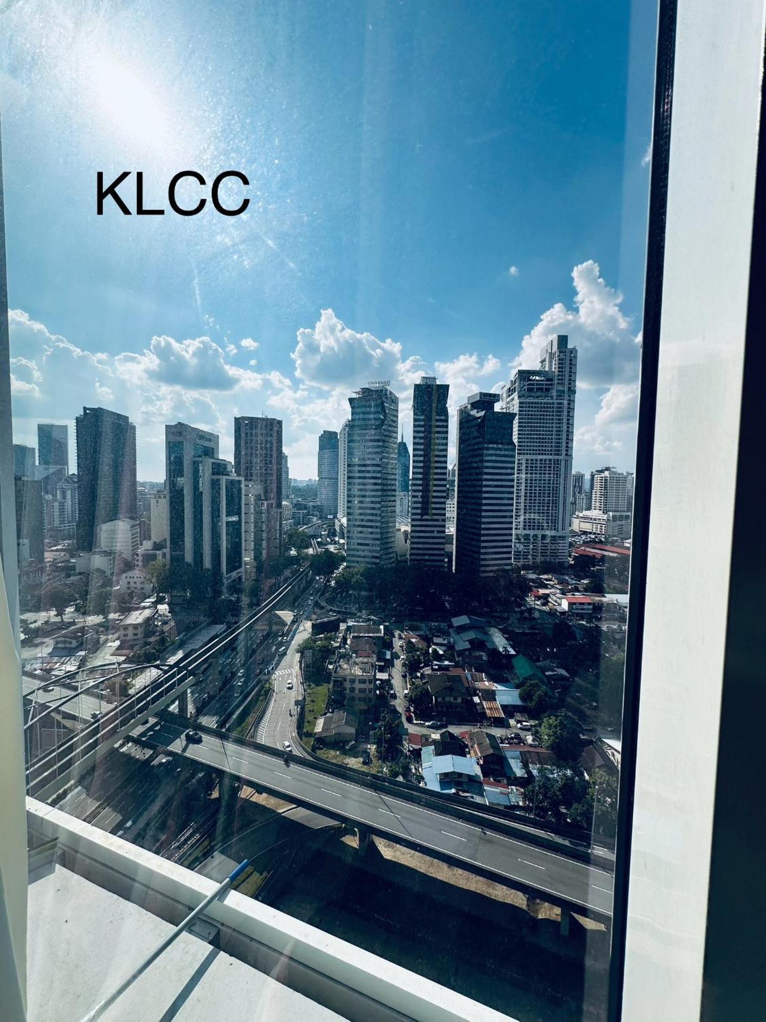 Klcc Suites At Platinum Kuala Lumpur Exterior photo